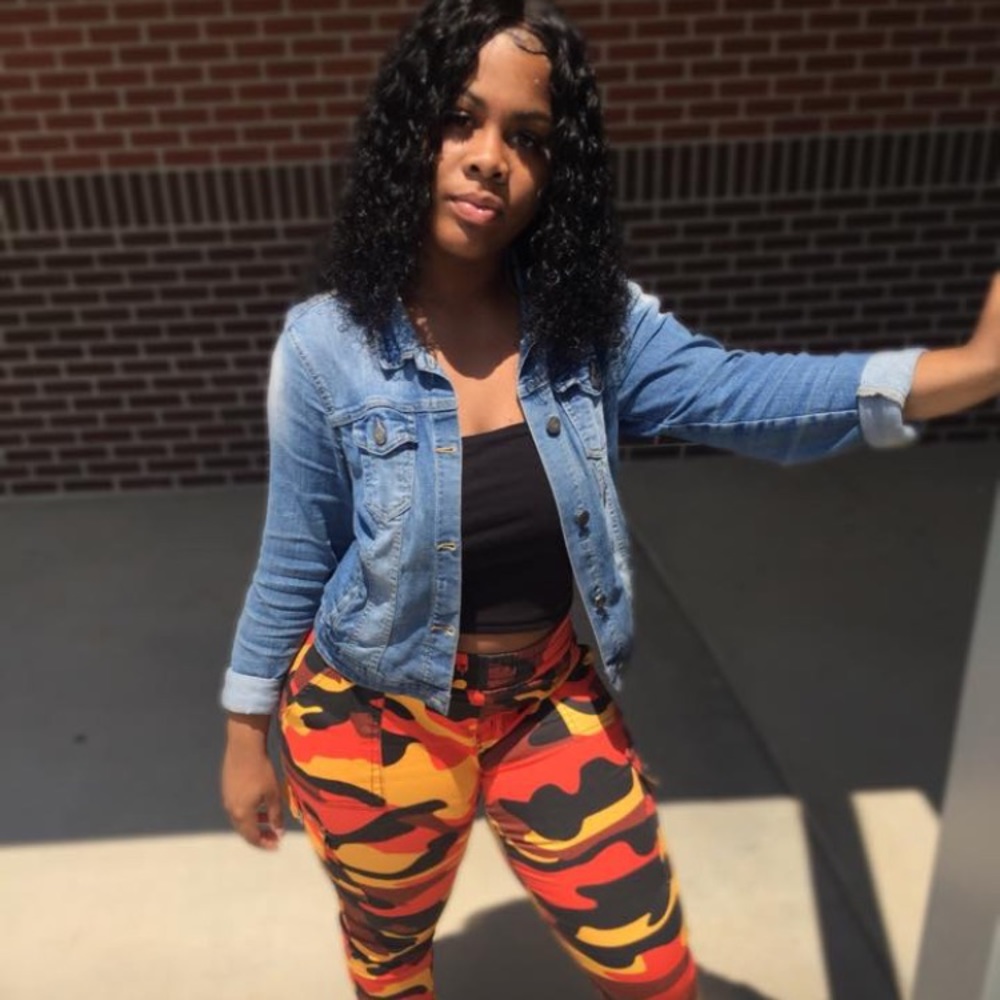 Meet your Posher, Riley